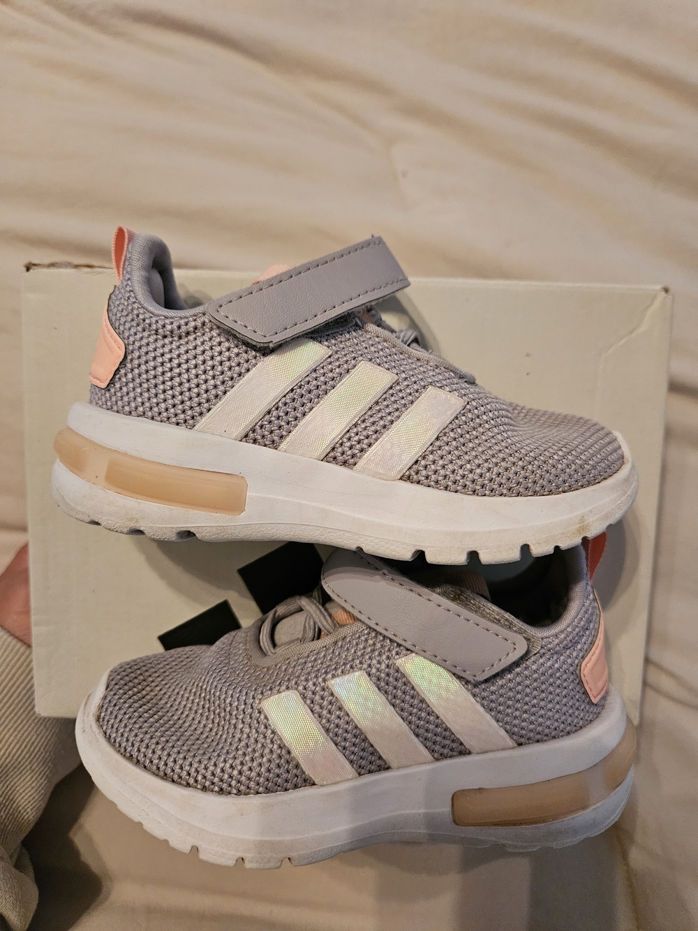 Kids Adidas Racer TR23 in Light Gray/pink